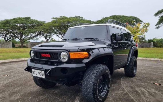 Black Toyota Fj Cruiser 2016 for sale in Automatic