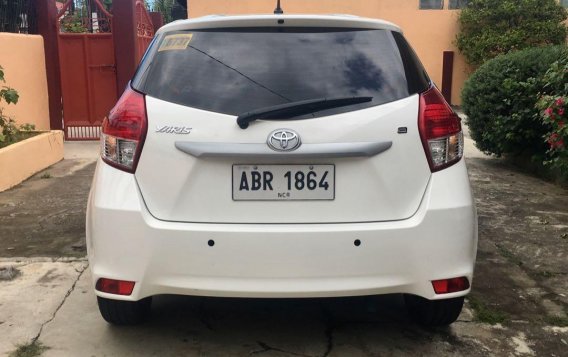 Selling White Toyota Yaris 2015 in Valenzuela-5