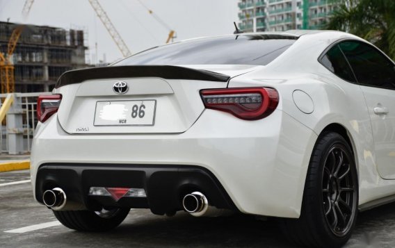 Pearl White Toyota 86 2014 for sale in Quezon-2