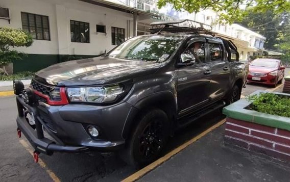 Selling Grey Toyota Hilux 2016 in Mandaluyong-6