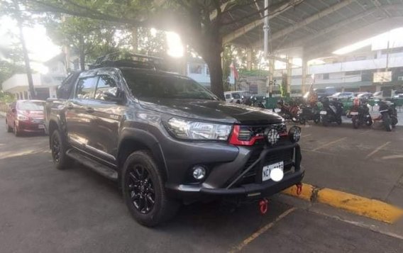 Selling Grey Toyota Hilux 2016 in Mandaluyong-2