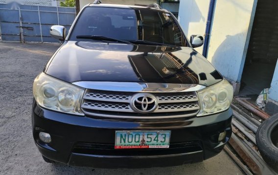 Black Toyota Fortuner 2010 for sale in Pasay 