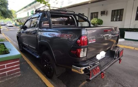 Selling Grey Toyota Hilux 2016 in Mandaluyong-3
