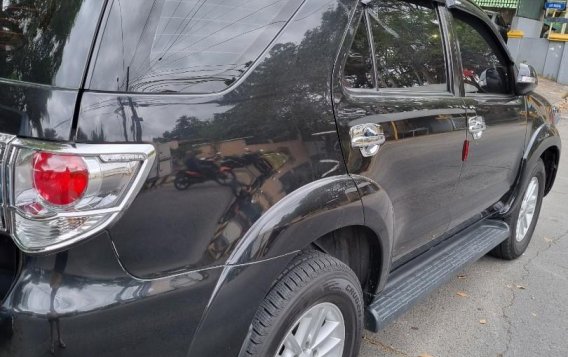 Selling Black Toyota Fortuner 2013 in San Mateo-2