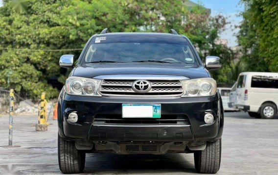 Sell Black 2010 Toyota Fortuner in Makati-1