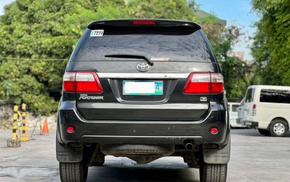 Sell Black 2010 Toyota Fortuner in Makati-3