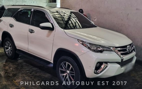 Selling Pearl White Toyota Fortuner 2019 in Las Piñas-2