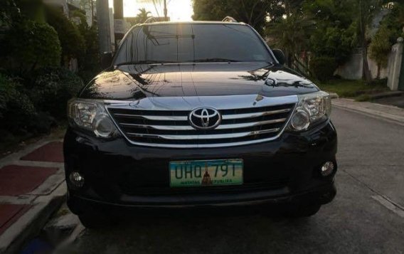 Black Toyota Fortuner 2013 for sale in Quezon-4