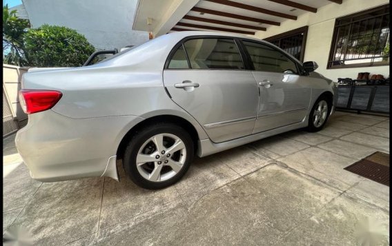 Silver Toyota Corolla Altis 2011 for sale in Muntinlupa -1