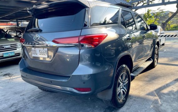 Sell Grey 2016 Toyota Fortuner in Las Piñas-3