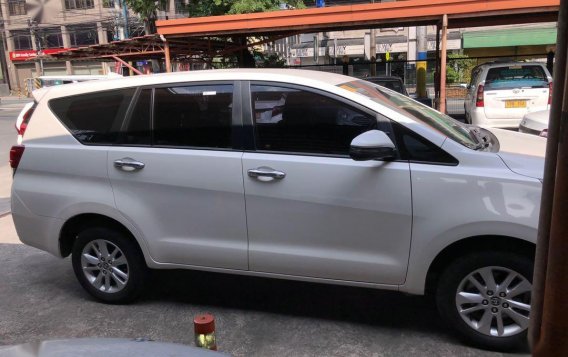 Pearl White Toyota Innova 2019 for sale in Makati -4