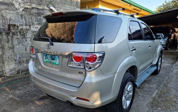 Silver Toyota Fortuner 2013 for sale in Manila-4