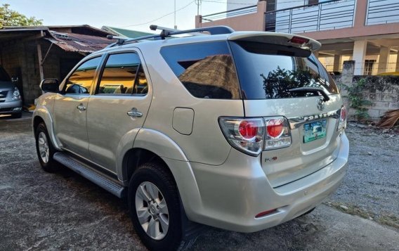 Silver Toyota Fortuner 2013 for sale in Manila-3