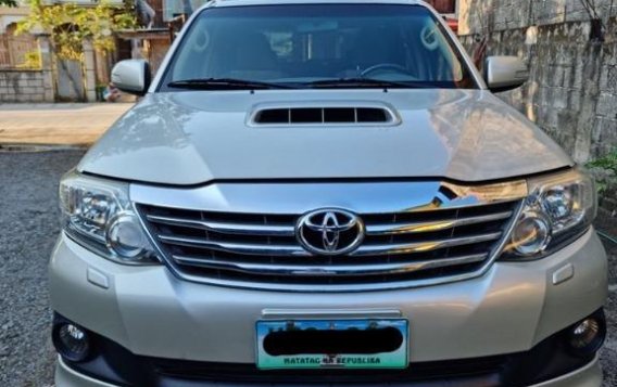 Silver Toyota Fortuner 2013 for sale in Manila-7
