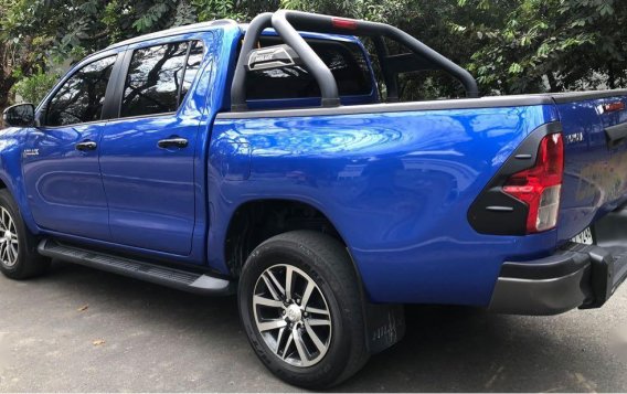 Blue Toyota Hilux 2018 for sale in Pasig-2