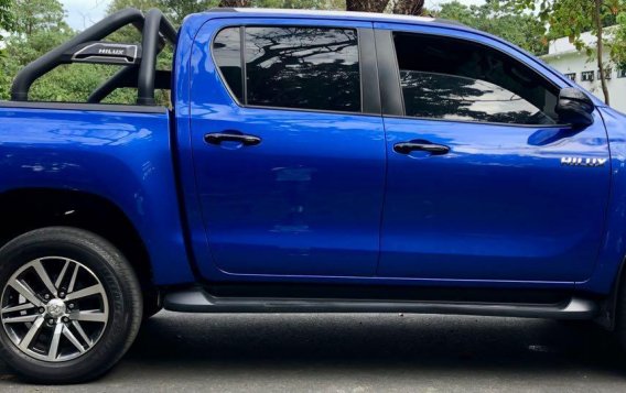 Blue Toyota Hilux 2018 for sale in Pasig-9