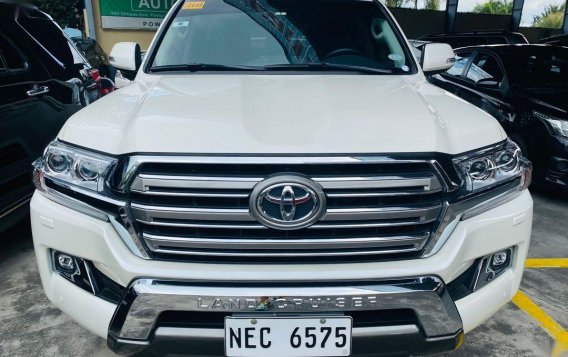 White Toyota Land Cruiser 2018 for sale in Automatic-2