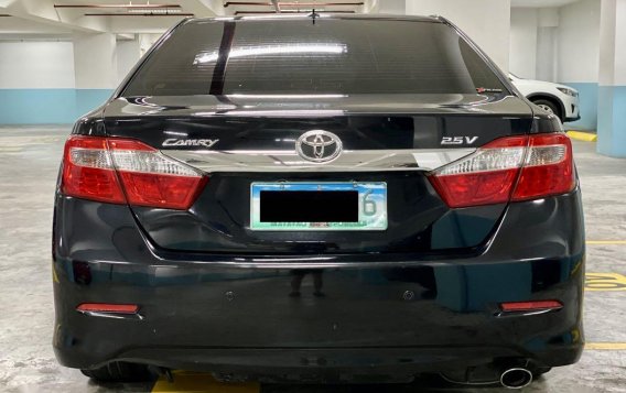 Selling Black Toyota Camry 2012 -2