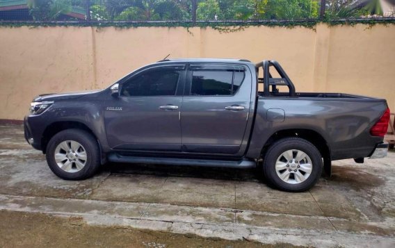 Selling Silver Toyota Hilux 2017 in San Juan-1