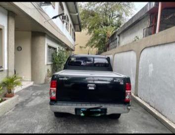 Black Toyota Hilux 2013 for sale in Quezon-2