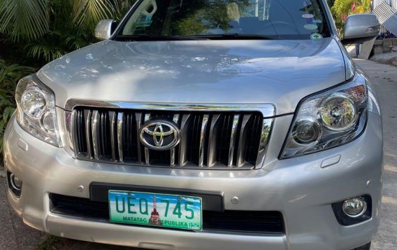 Silver Toyota Land Cruiser 2012 for sale in Makati 