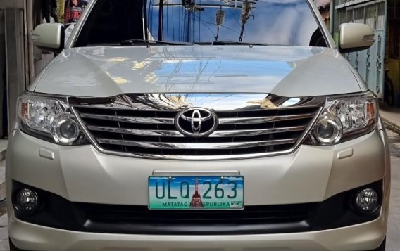 Sell Silver 2013 Toyota Fortuner in Manila-1