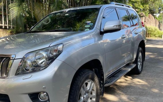 Silver Toyota Land Cruiser 2012 for sale in Makati -2