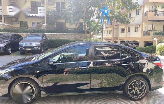 Selling Black Toyota Corolla Altis 2017 in Taguig-6