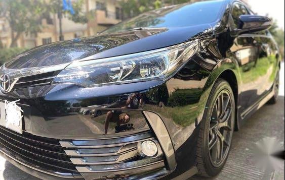 Selling Black Toyota Corolla Altis 2017 in Taguig-2