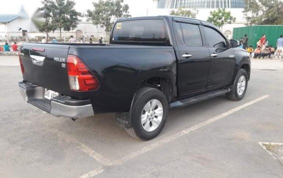 Black Toyota Hilux 2017 for sale in Automatic-3