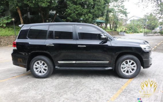 Selling Black Toyota Land Cruiser 2021 in Quezon-2