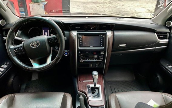 Grey Toyota Fortuner 2018 for sale in Automatic-8