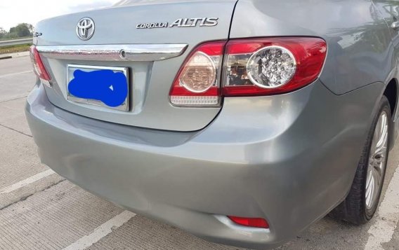 Pearl White Toyota Corolla Altis 2014 for sale in Maragondon-3