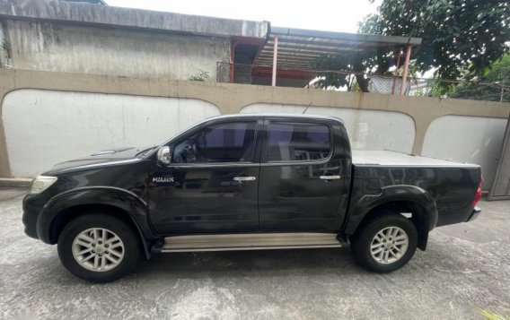 Black Toyota Hilux 2013 for sale in Quezon-4