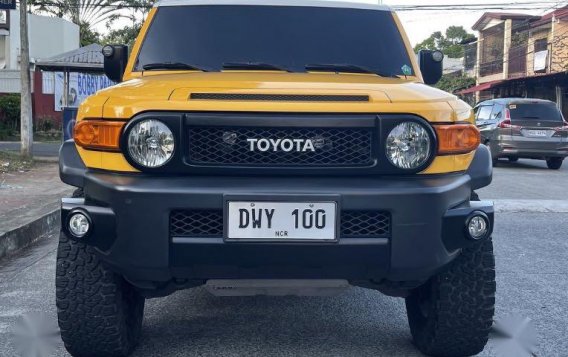 Yellow Toyota FJ Cruiser 2015 for sale in Caloocan -4