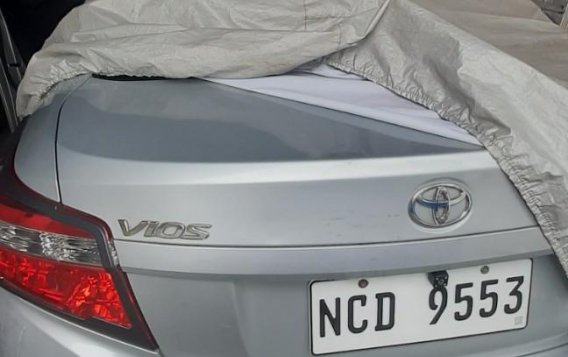 Selling Pearlwhite Toyota Vios 2015 in Caloocan