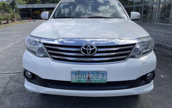 Pearl White Toyota Fortuner 2012 for sale in Pasig-1