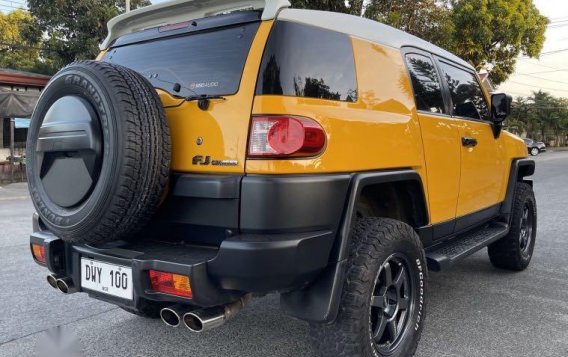 Yellow Toyota FJ Cruiser 2015 for sale in Caloocan -2