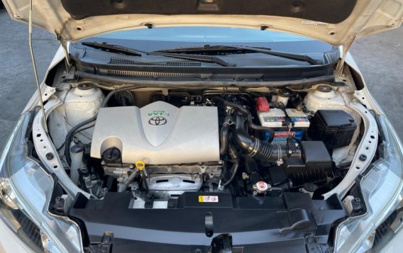 Selling White Toyota Yaris 2017 in Las Piñas-9