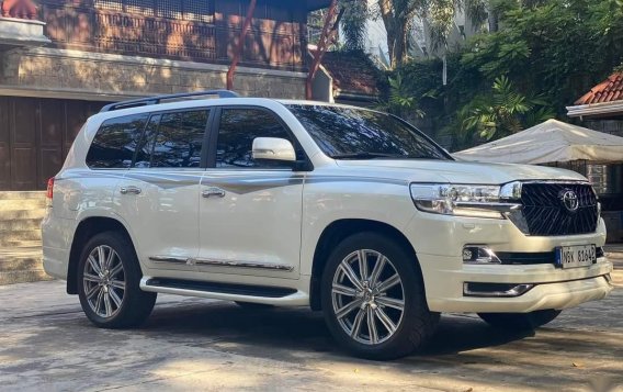 Selling Pearl White Toyota Land Cruiser 2019 in Manila-2