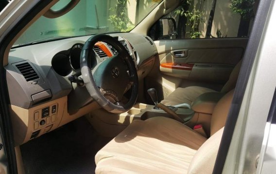 Silver Toyota Fortuner 2011 for sale in Taguig-3