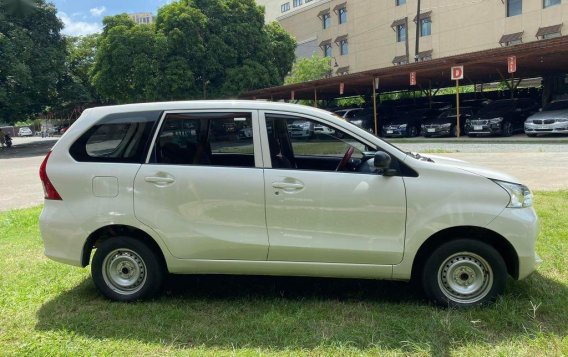 White Toyota Avanza 2018 for sale in Pasig-3