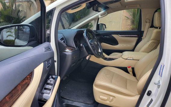 Selling Pearl White Toyota Alphard 2019 in Malabon-9