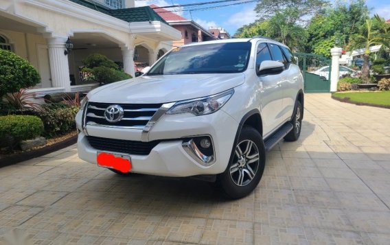 Pearl White Toyota Fortuner 2019 for sale in Valenzuela