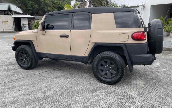 Selling Cream Toyota FJ Cruiser 2021 in Pasig-4