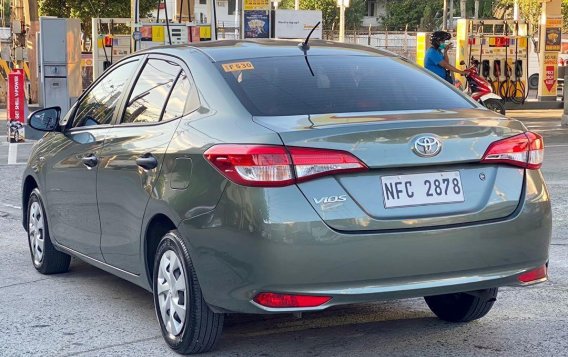 Selling Grey Toyota Vios 2021 in Makati-5