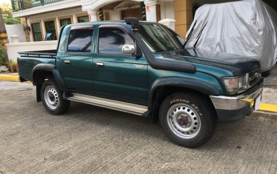 Selling Green Toyota Hilux 1998 in Dasmariñas