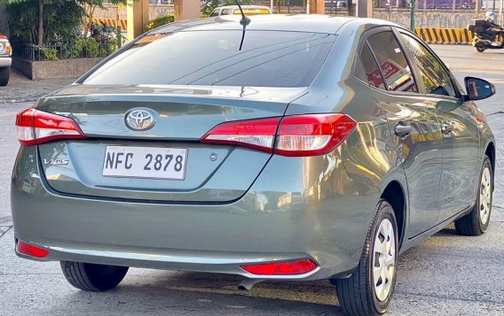 Selling Grey Toyota Vios 2021 in Makati-6