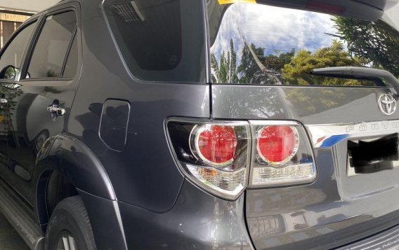Grey Toyota Fortuner 2015 for sale in Automatic-4