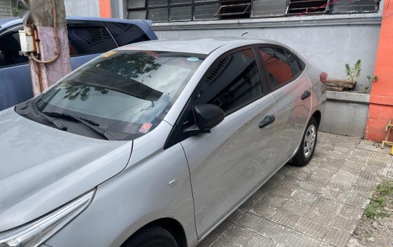Selling Silver Toyota Vios 2021 in Manila-1
